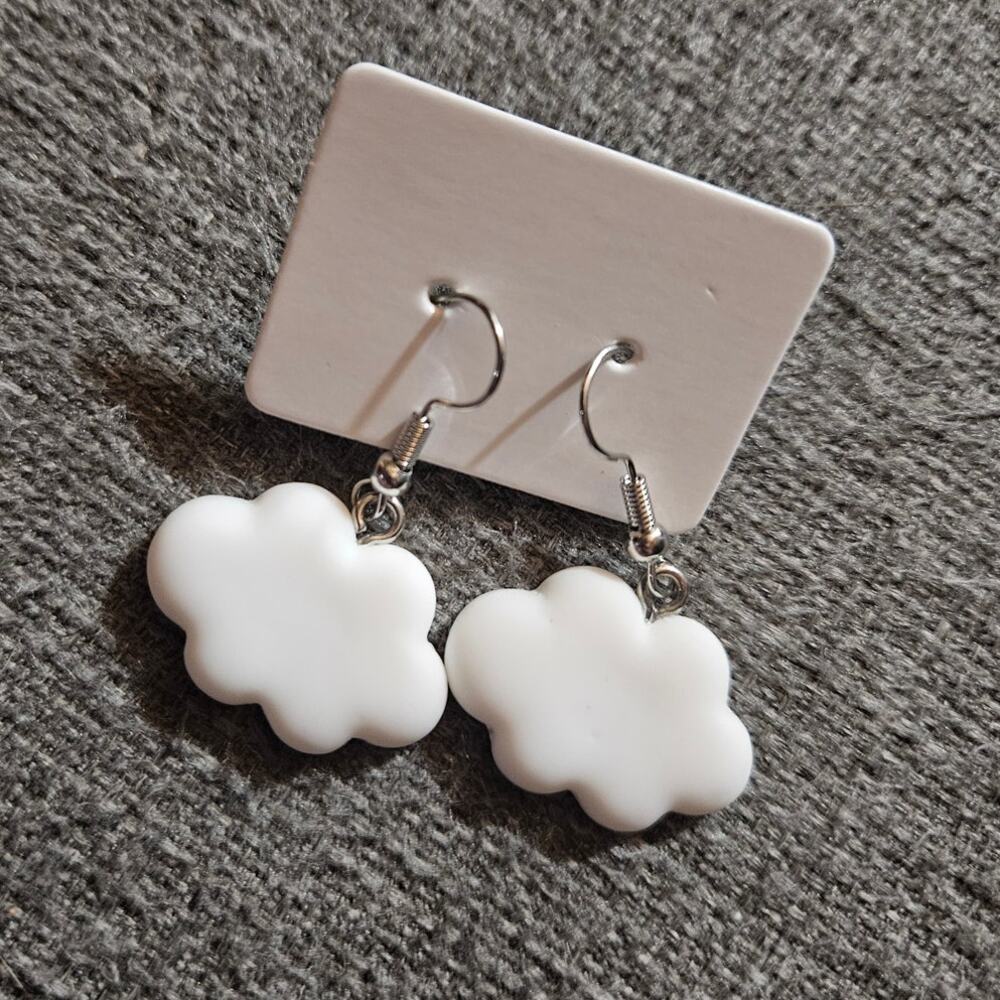 Boutique Novelty White Cloud Resin Dangle Earrings ~ Kidcore ~ Twee ~ Casual